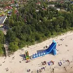 For 2 Prs By The Sea, Ustronie Morskie